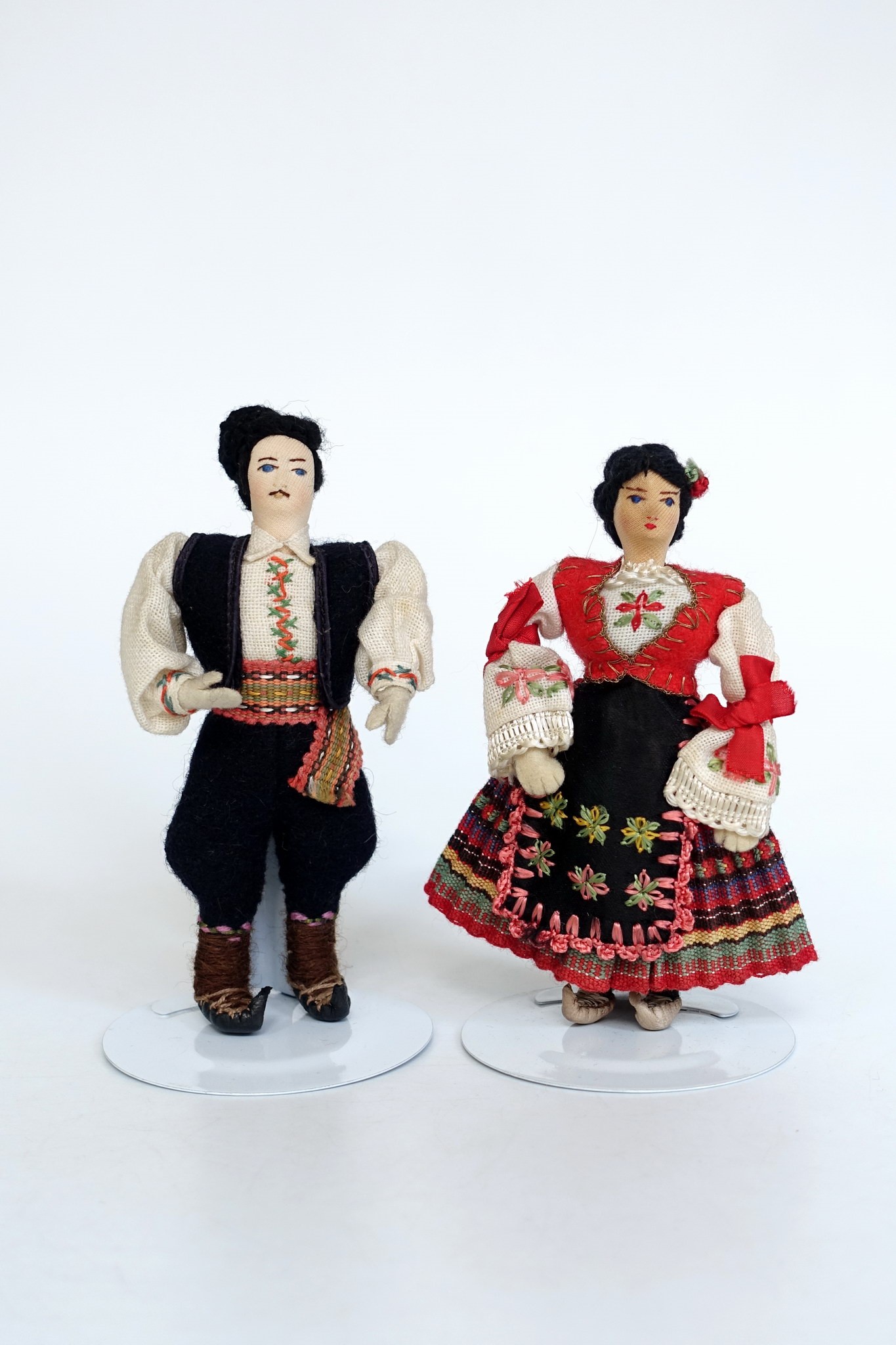 Serbia Dolls Sumadija | National costume dolls from all over the world