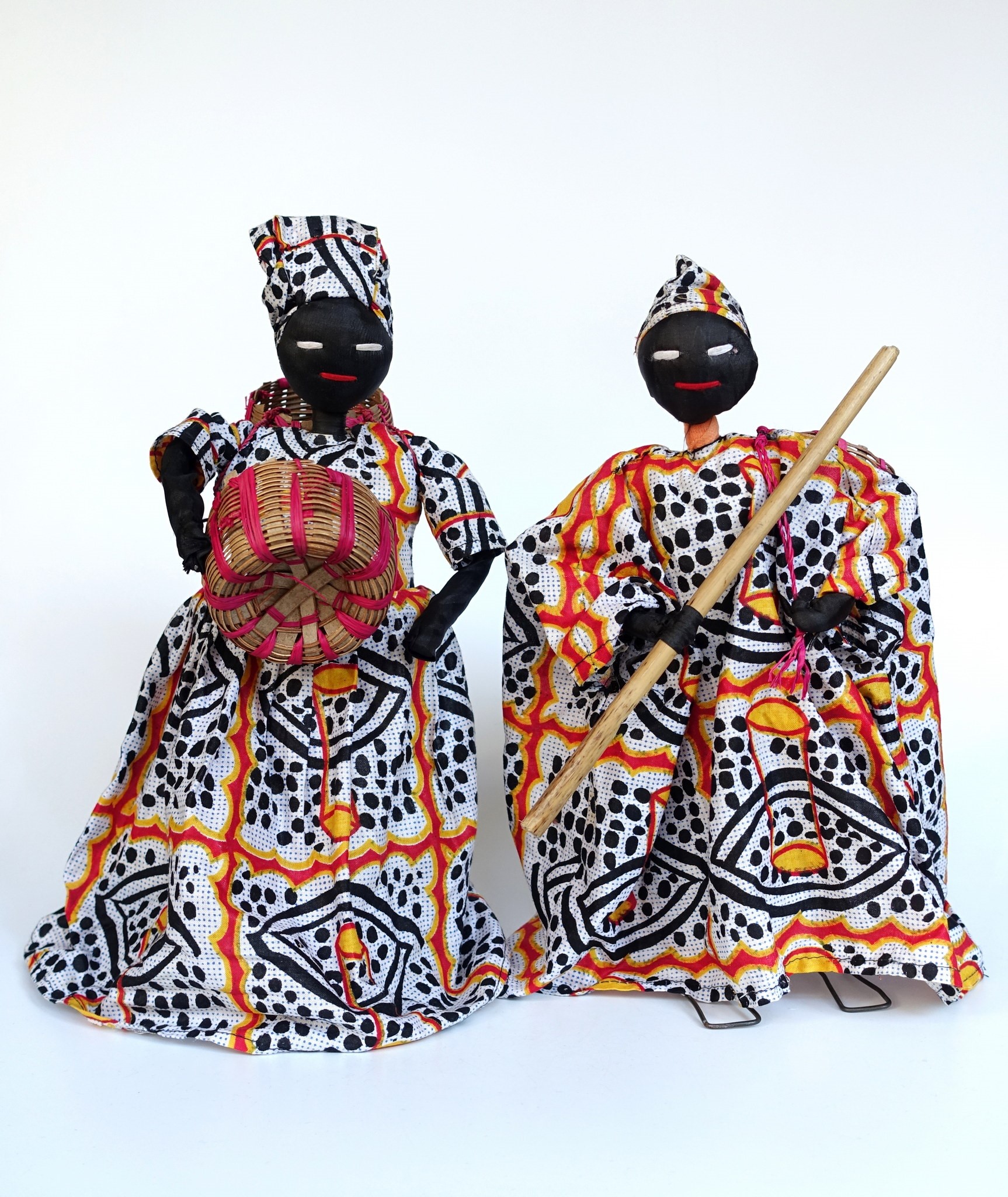 Cameroon Costume Dolls Dots Print | National costume dolls from all ...