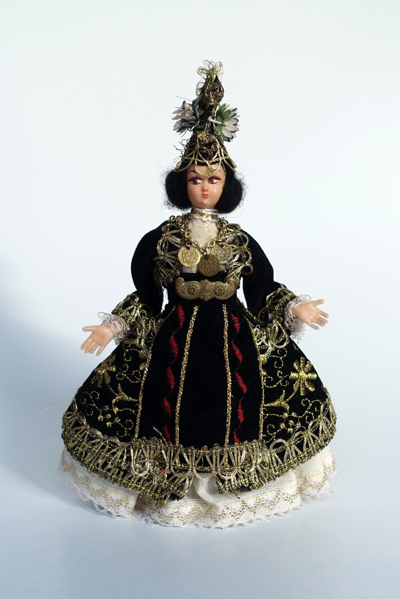 Greece Doll Macedonia | National costume dolls from all over the world