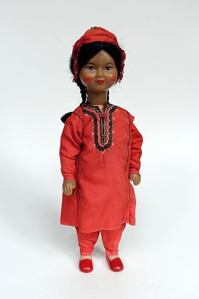 Picture of Turkmenistan National Costume Doll