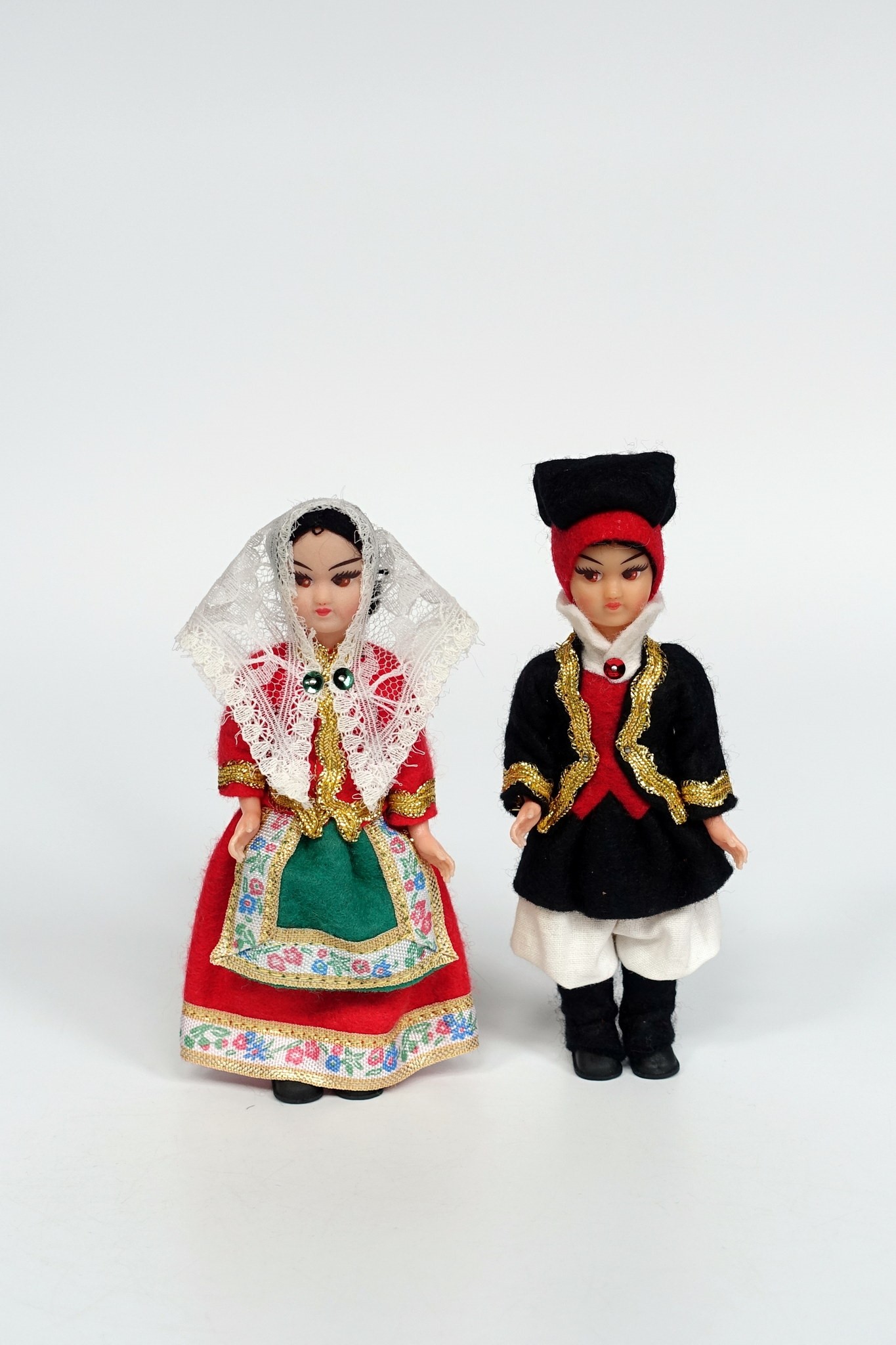 National Costume Dolls | National costume dolls from all over the